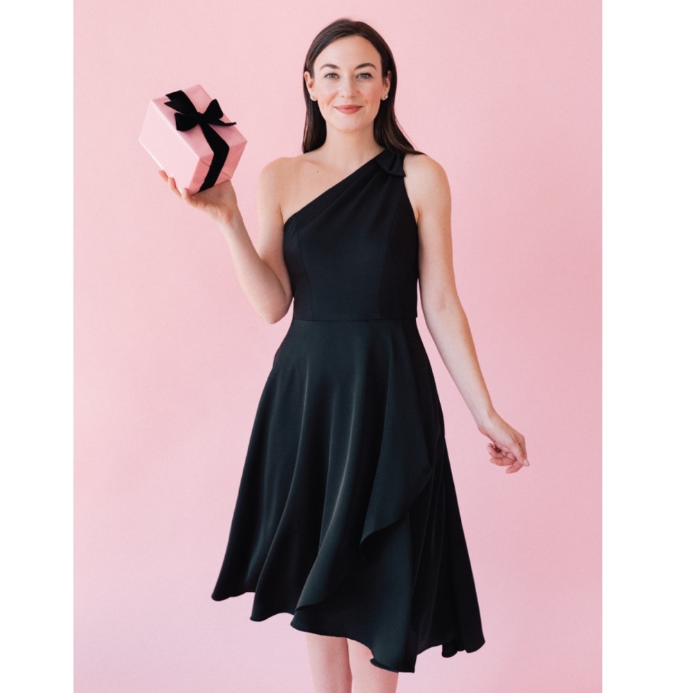 NWT Gal Meets Glam One Shoulder Octavia Dress